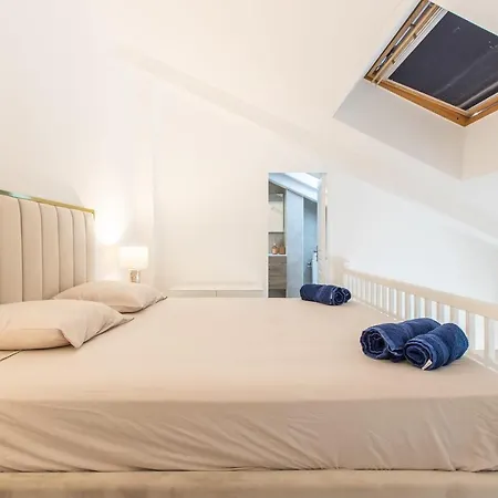 Lb Vacation I Beautiful Center & Renovated Duplex Minutes From Beaches & Palais Apartment
