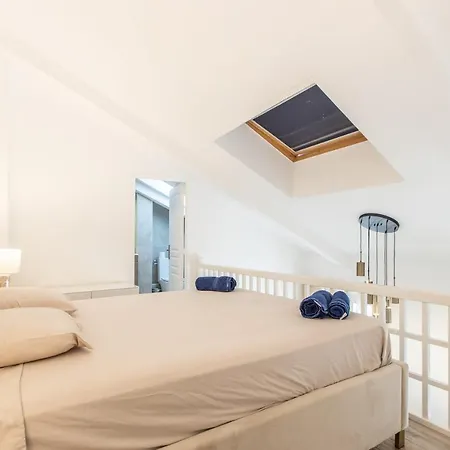 Apartment Lb Vacation I Beautiful Center & Renovated Duplex Minutes From Beaches & Palais Cannes