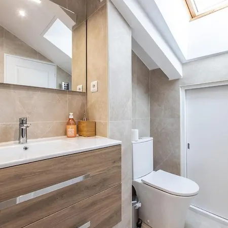 Lb Vacation I Beautiful Center & Renovated Duplex Minutes From Beaches & Palais Apartment