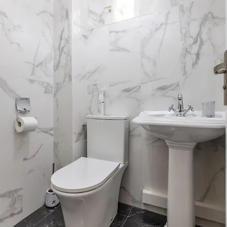 Apartment Lb Vacation I Beautiful Center & Renovated Duplex Minutes From Beaches & Palais *